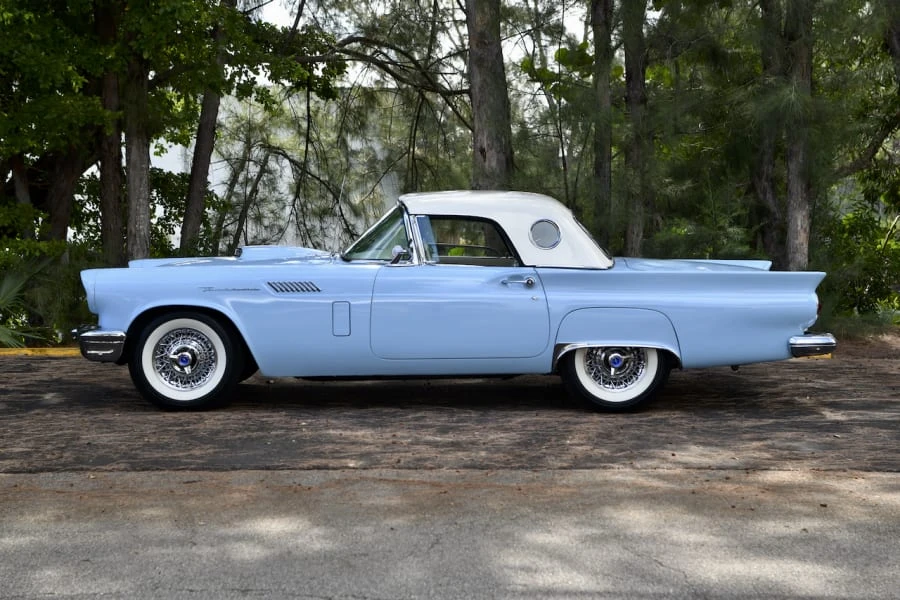 1957 Ford Thunderbird 1st Gen - Image 26 of 31