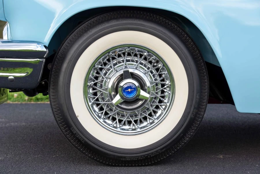 1957 Ford Thunderbird 1st Gen - Image 22 of 31