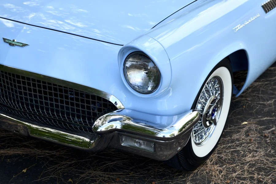 1957 Ford Thunderbird 1st Gen - Image 27 of 31