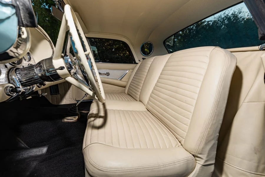 1957 Ford Thunderbird 1st Gen - Image 28 of 31