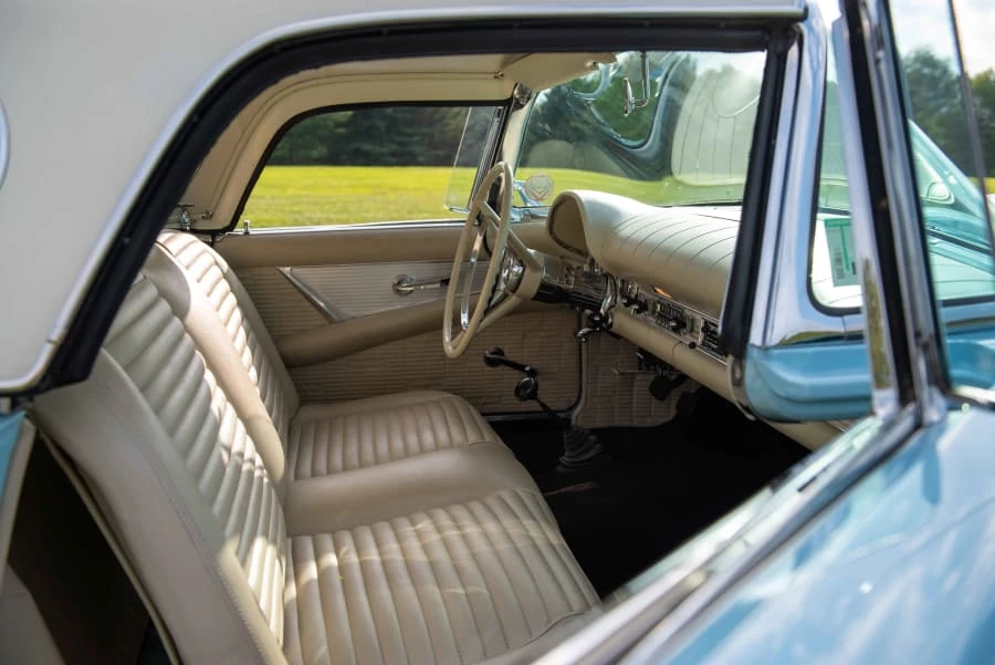1957 Ford Thunderbird 1st Gen - Image 26 of 31