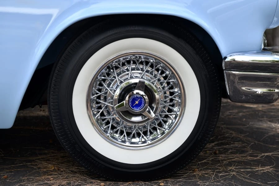 1957 Ford Thunderbird 1st Gen - Image 15 of 31