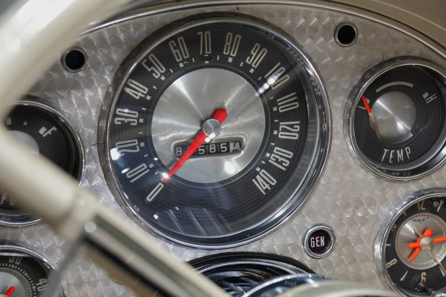 1957 Ford Thunderbird 1st Gen - Image 27 of 31
