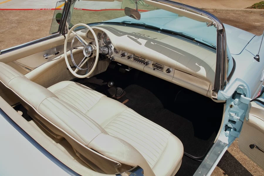 1957 Ford Thunderbird 1st Gen - Image 21 of 31