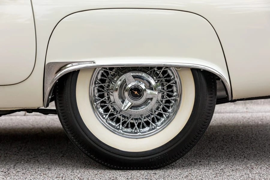 1957 Ford Thunderbird 1st Gen - Image 21 of 31