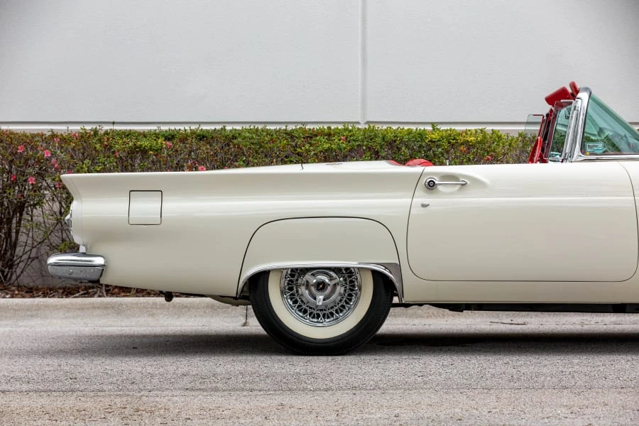 1957 Ford Thunderbird 1st Gen - Image 30 of 31