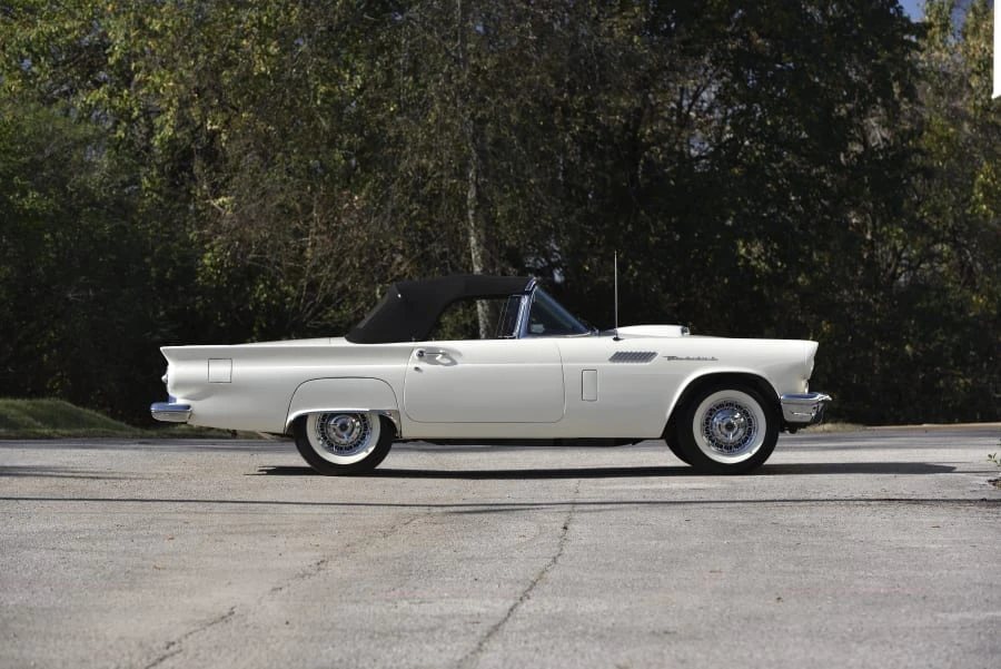 1957 Ford Thunderbird 1st Gen - Image 14 of 31