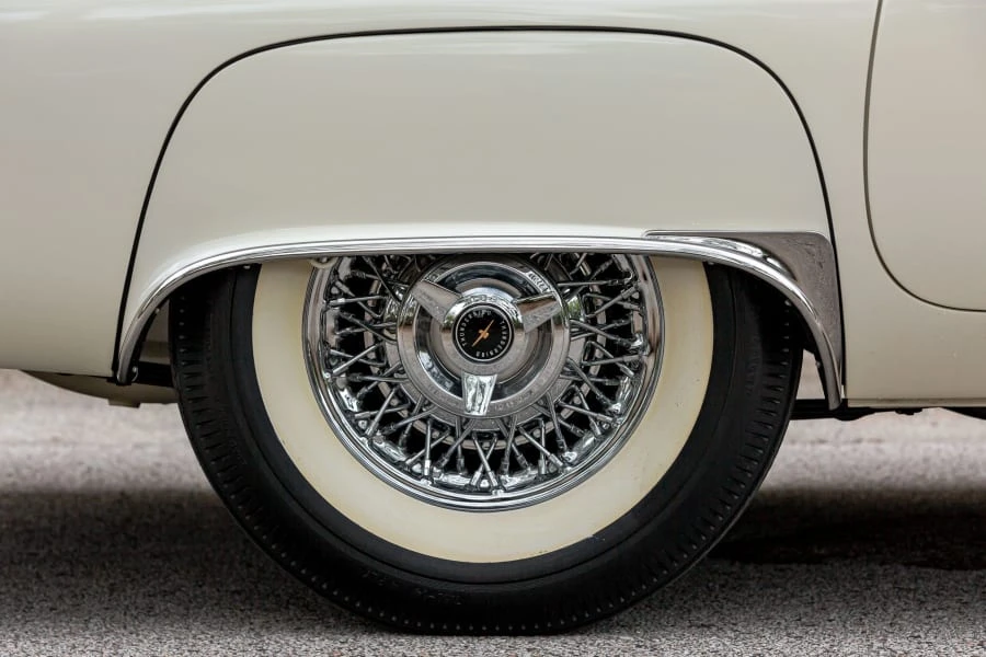 1957 Ford Thunderbird 1st Gen - Image 23 of 31