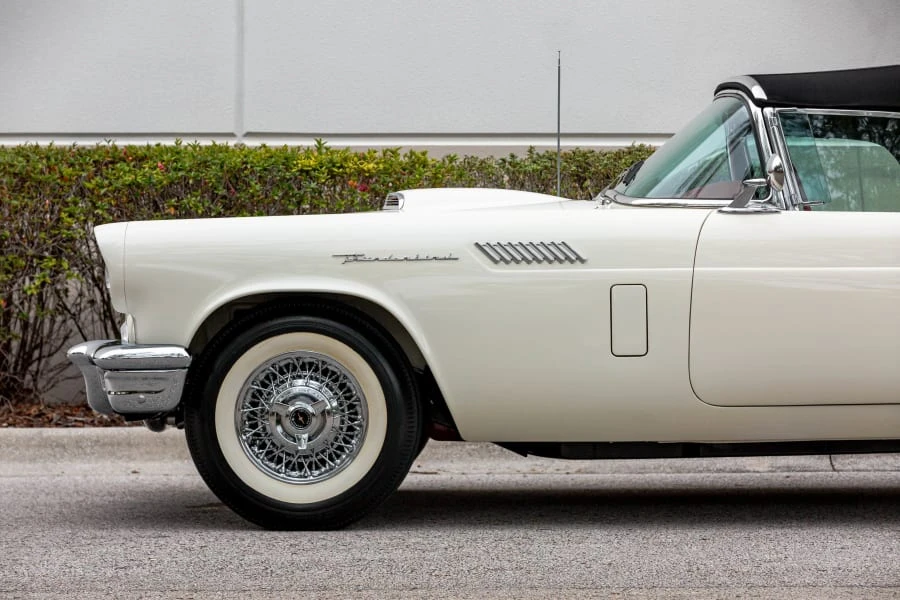 1957 Ford Thunderbird 1st Gen - Image 17 of 31