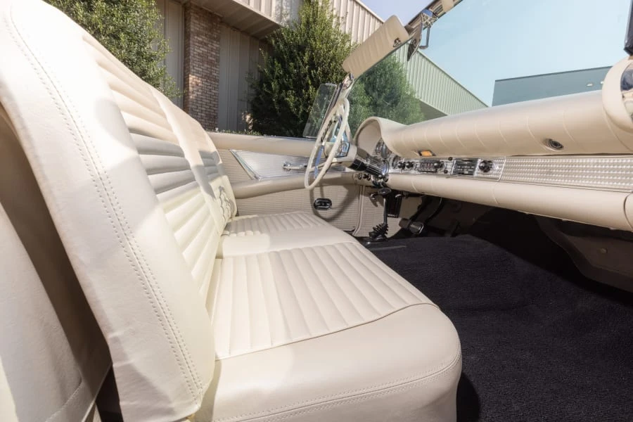 1957 Ford Thunderbird 1st Gen - Image 30 of 31