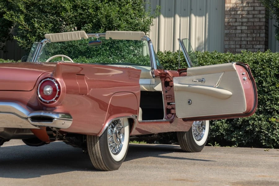 1957 Ford Thunderbird 1st Gen - Image 19 of 31