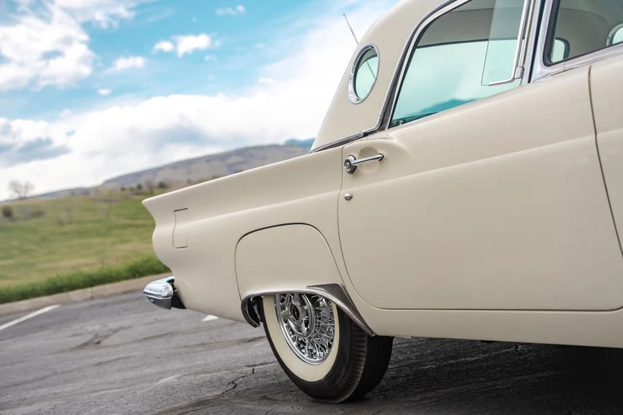 1957 Ford Thunderbird 1st Gen - Image 21 of 31