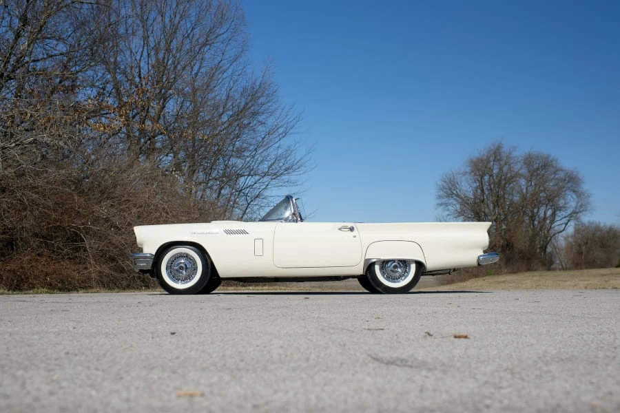 1957 Ford Thunderbird 1st Gen - Image 8 of 30