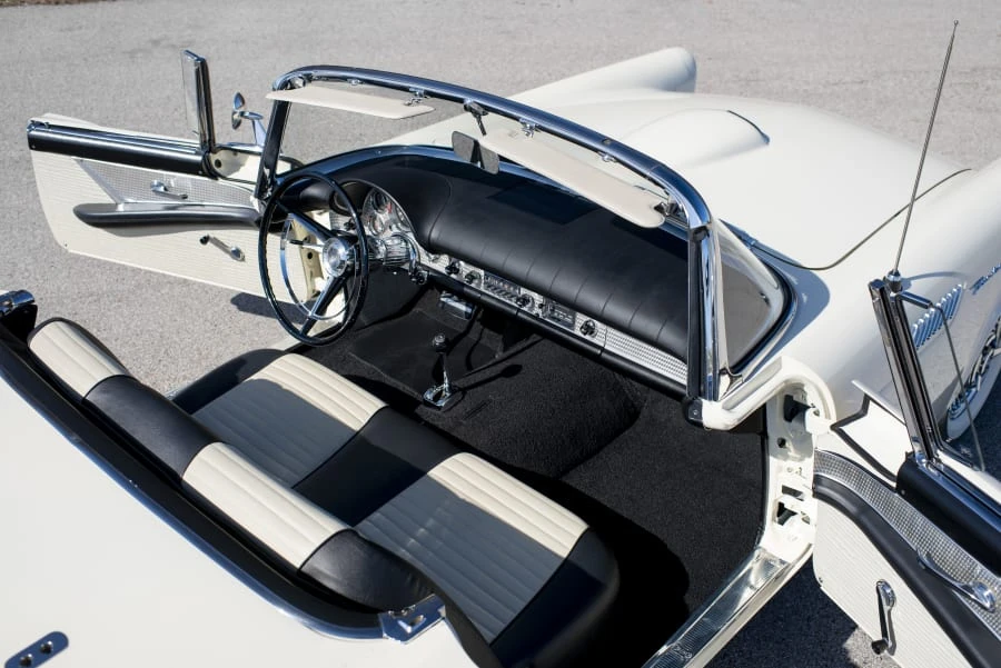 1957 Ford Thunderbird 1st Gen - Image 26 of 30