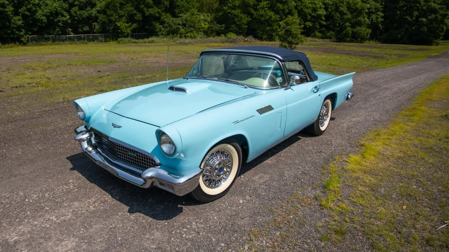 1957 Ford Thunderbird 1st Gen - Image 19 of 28