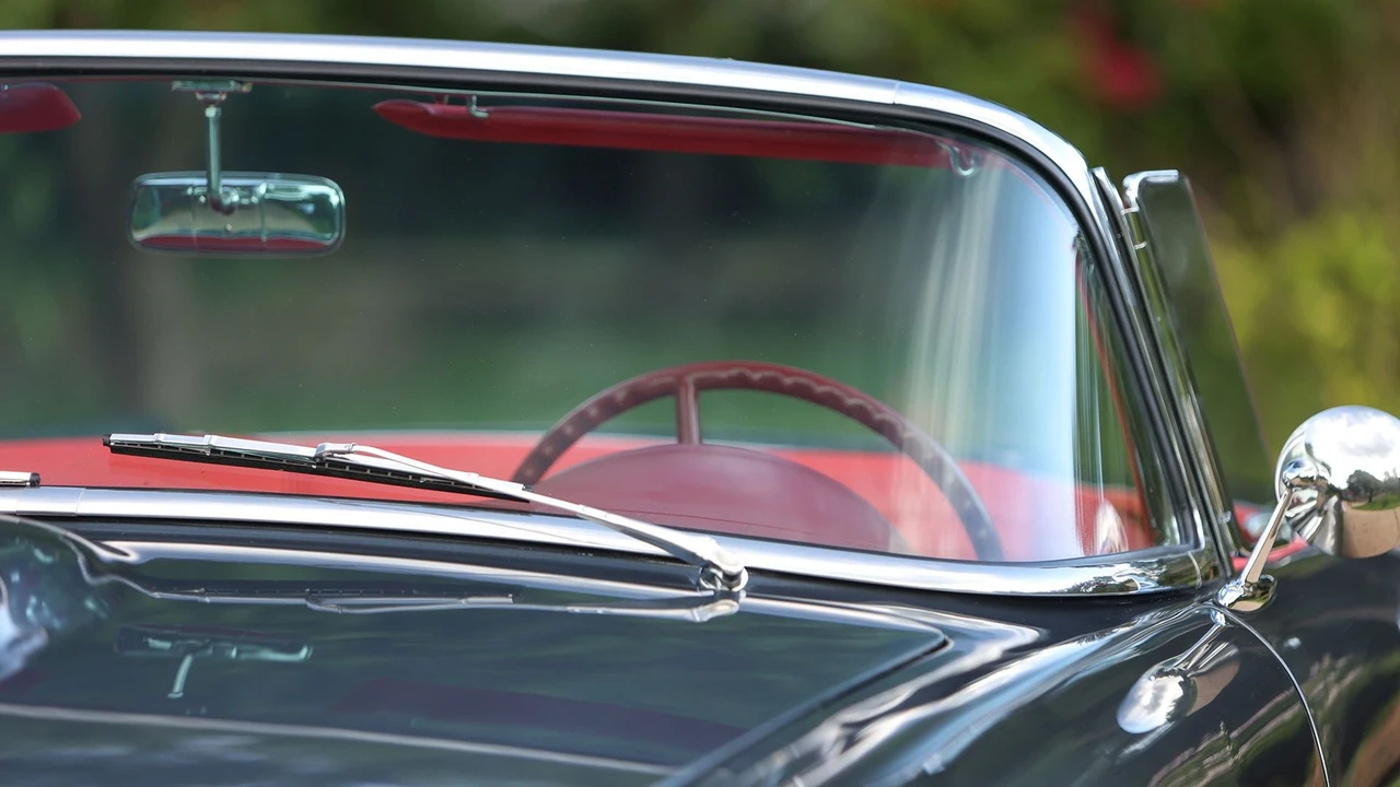 1957 Ford Thunderbird 1st Gen - Image 29 of 31