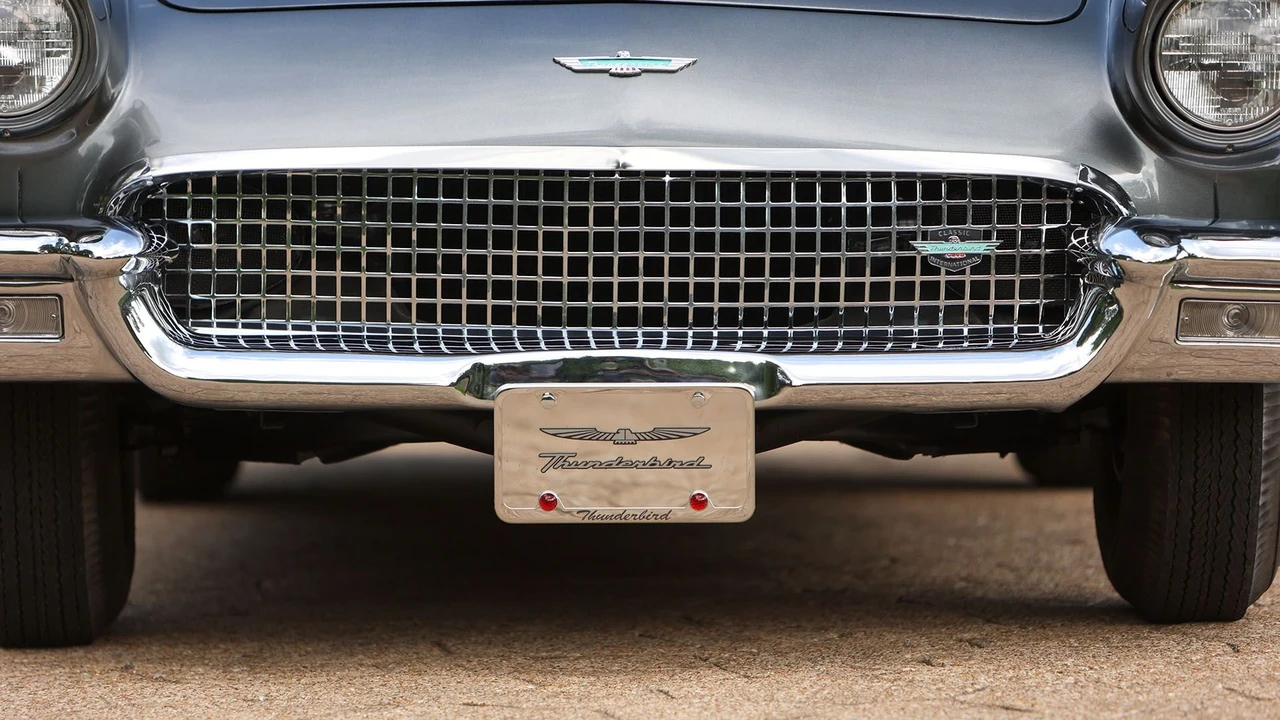 1957 Ford Thunderbird 1st Gen - Image 19 of 31