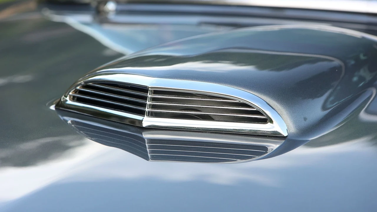1957 Ford Thunderbird 1st Gen - Image 28 of 31