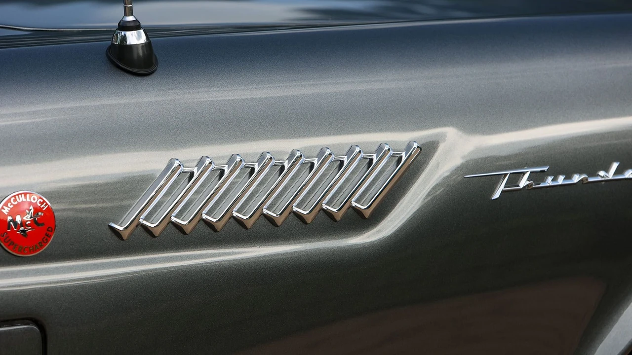 1957 Ford Thunderbird 1st Gen - Image 22 of 31