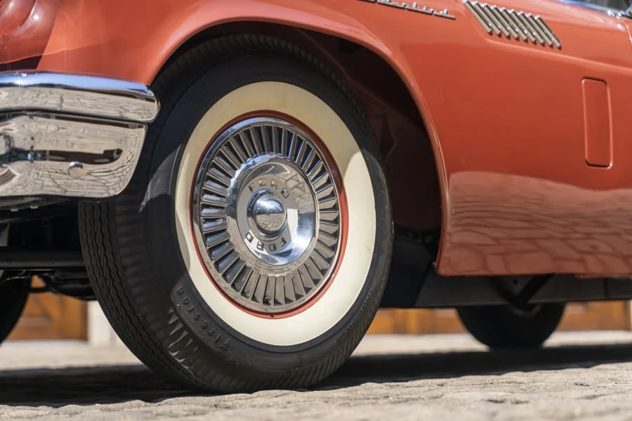 1957 Ford Thunderbird 1st Gen - Image 16 of 31