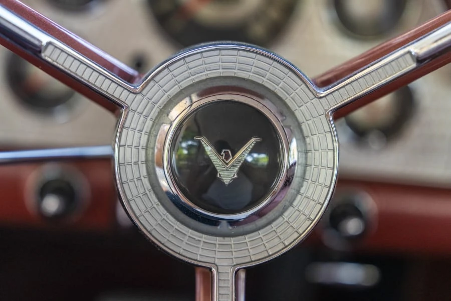 1957 Ford Thunderbird 1st Gen - Image 27 of 31