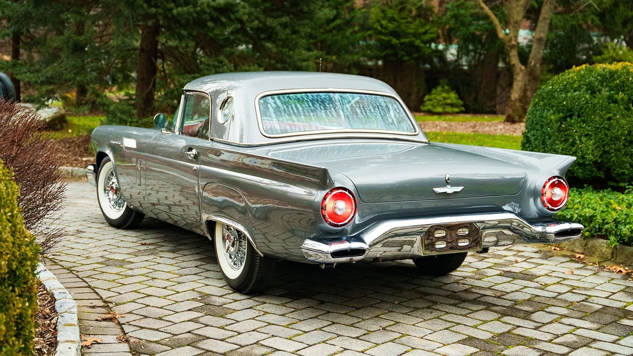 1957 Ford Thunderbird 1st Gen - Image 16 of 31