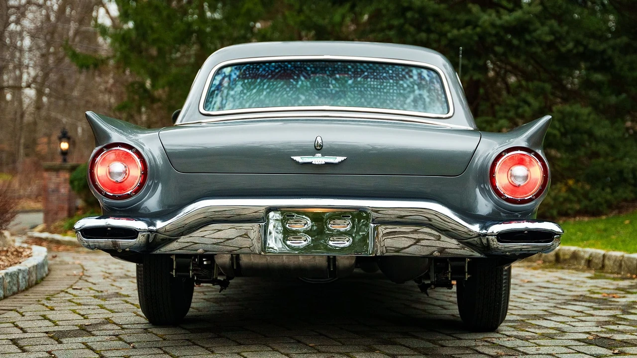 1957 Ford Thunderbird 1st Gen - Image 23 of 31
