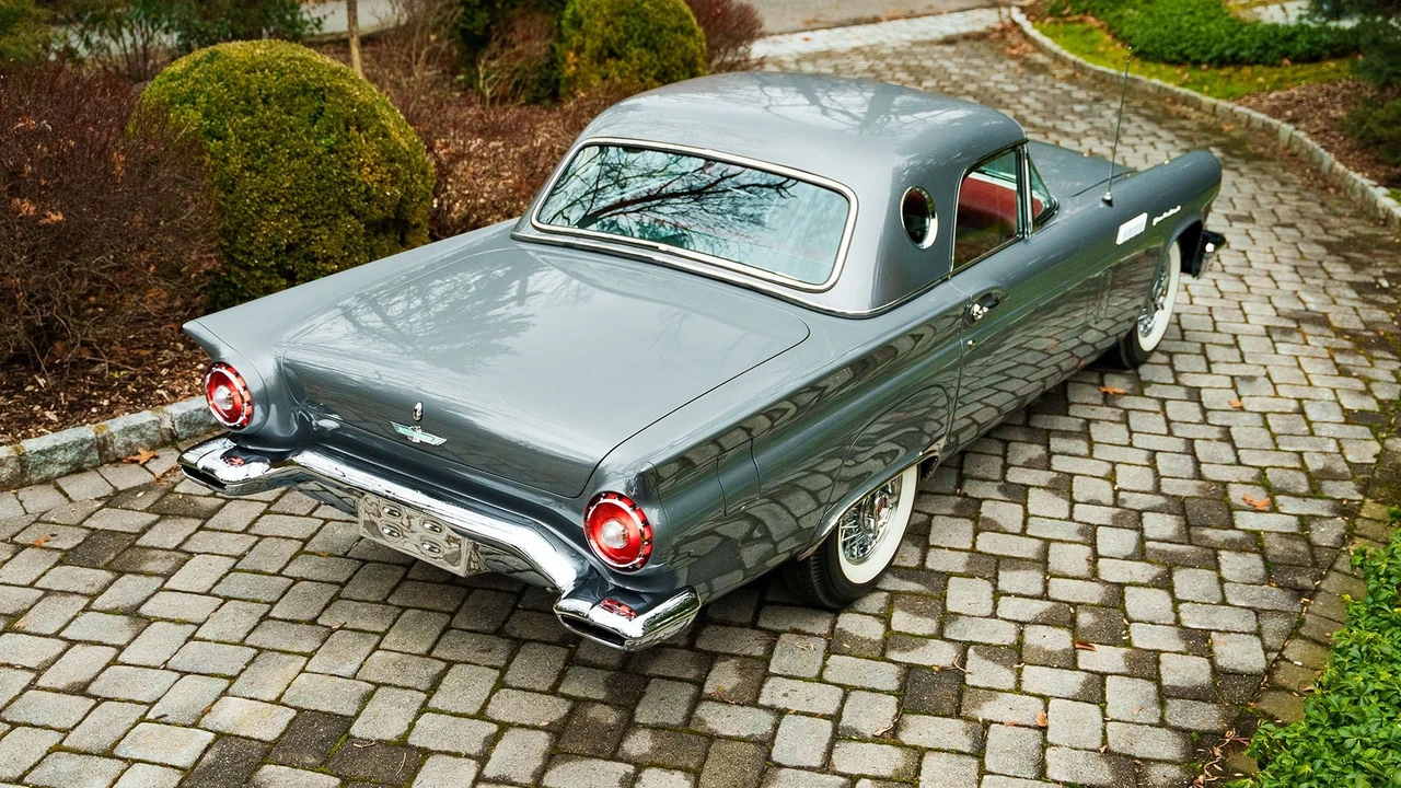 1957 Ford Thunderbird 1st Gen - Image 22 of 31