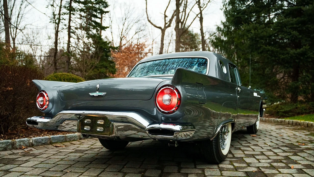 1957 Ford Thunderbird 1st Gen - Image 20 of 31