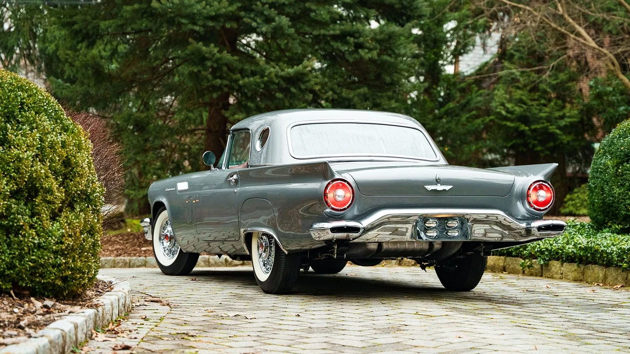 1957 Ford Thunderbird 1st Gen - Image 19 of 31