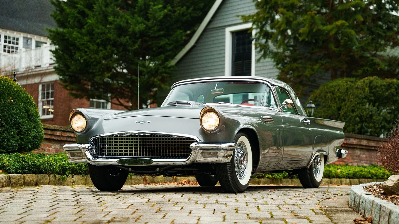 1957 Ford Thunderbird 1st Gen - Image 14 of 31
