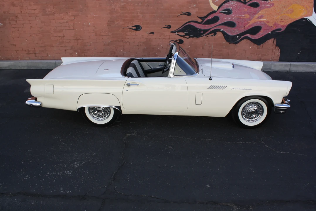 1957 Ford Thunderbird 1st Gen - Image 3 of 31
