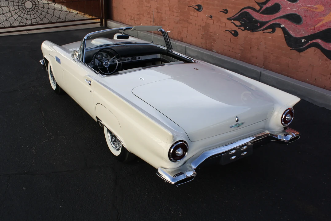 1957 Ford Thunderbird 1st Gen - Image 19 of 31