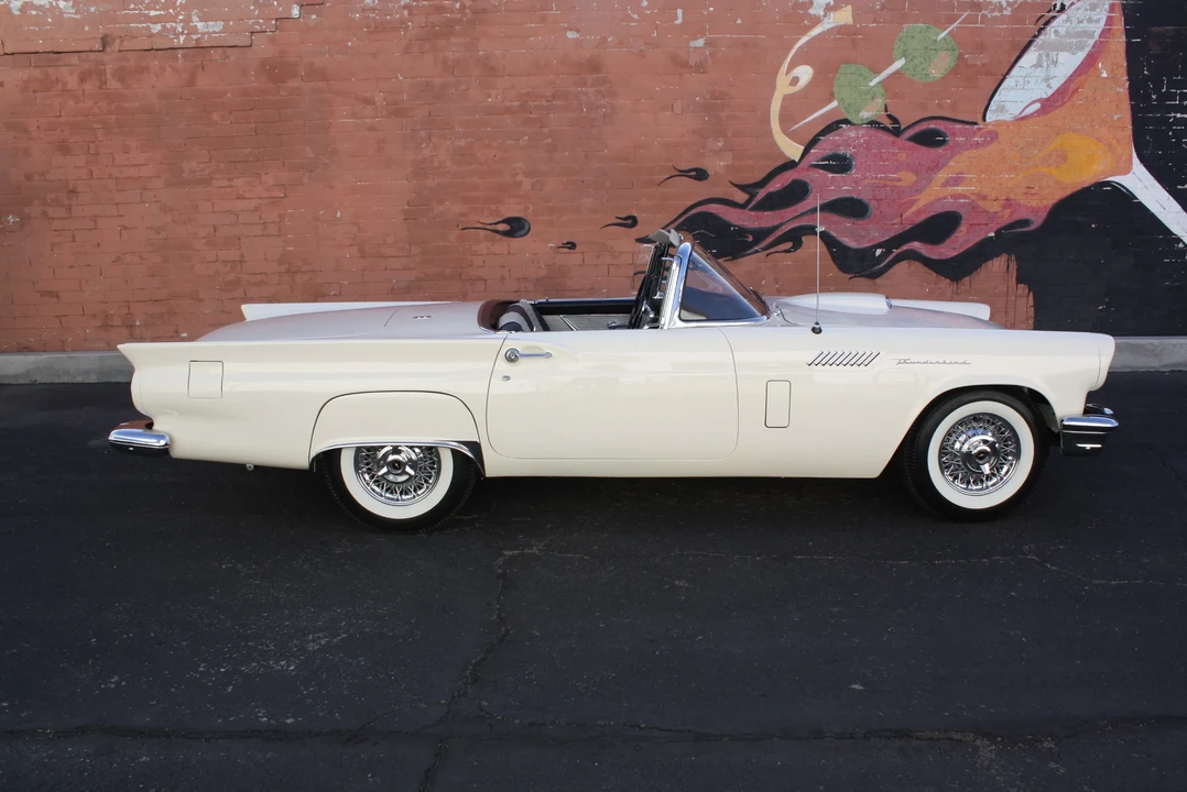 1957 Ford Thunderbird 1st Gen - Image 14 of 31