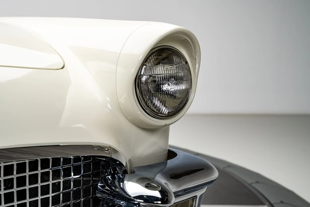 1957 Ford Thunderbird 1st Gen - Image 19 of 31