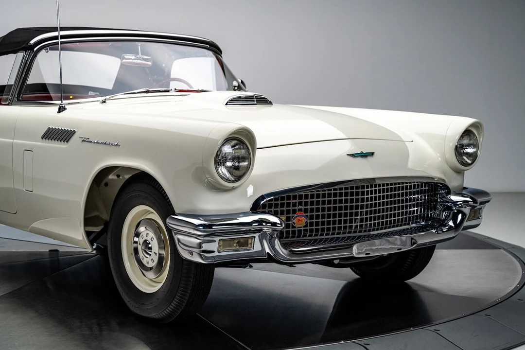 1957 Ford Thunderbird 1st Gen - Image 15 of 31