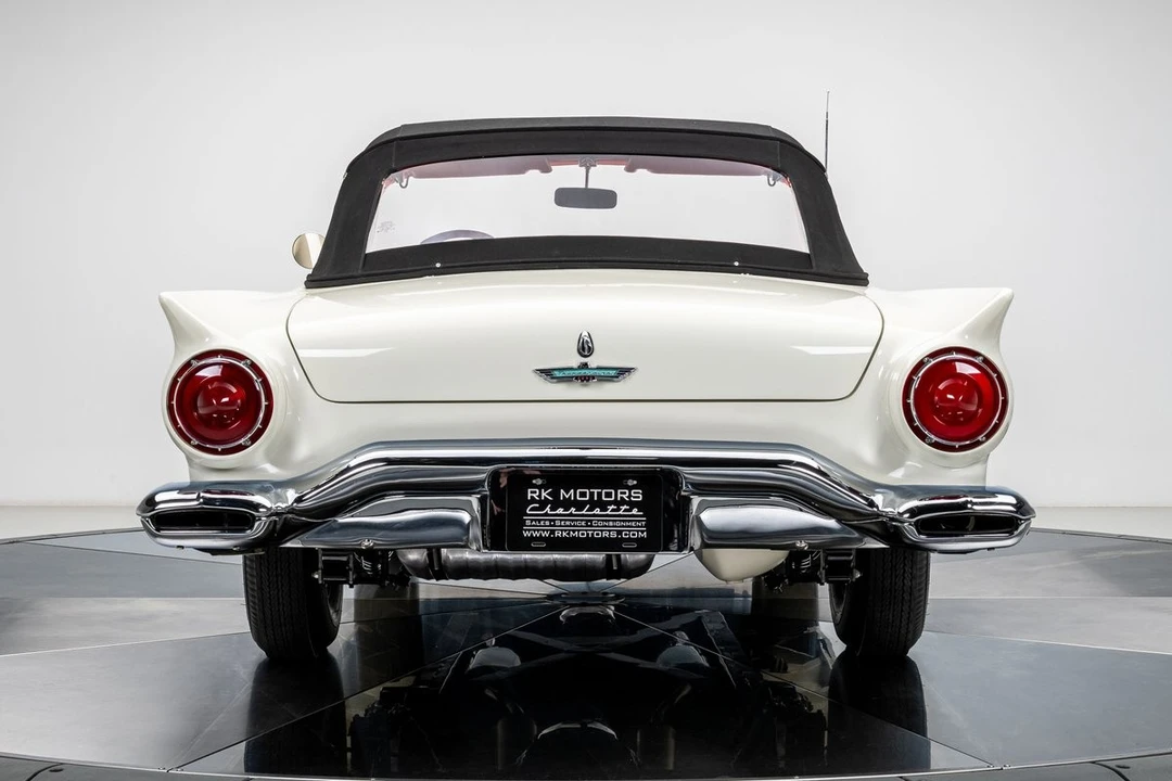 1957 Ford Thunderbird 1st Gen - Image 28 of 31