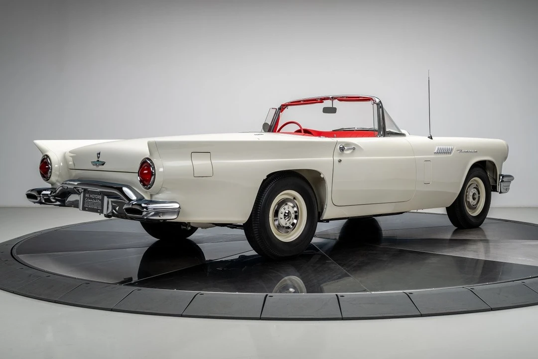 1957 Ford Thunderbird 1st Gen - Image 27 of 31