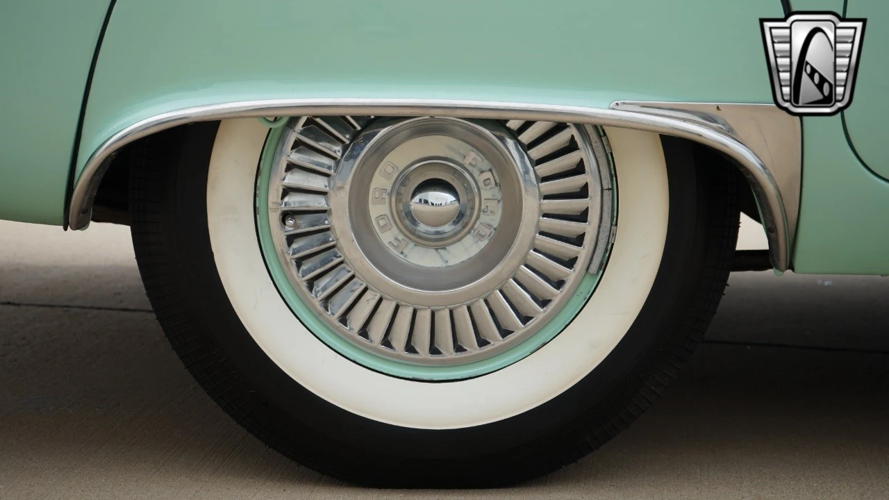 1957 Ford Thunderbird 1st Gen - Image 11 of 12