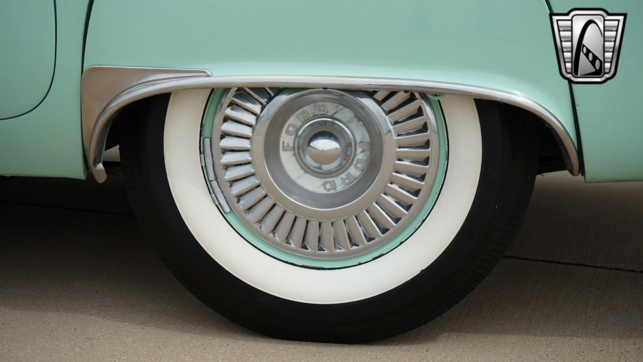 1957 Ford Thunderbird 1st Gen - Image 10 of 12