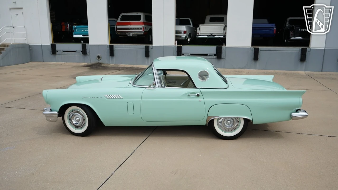 1957 Ford Thunderbird 1st Gen - Image 6 of 12