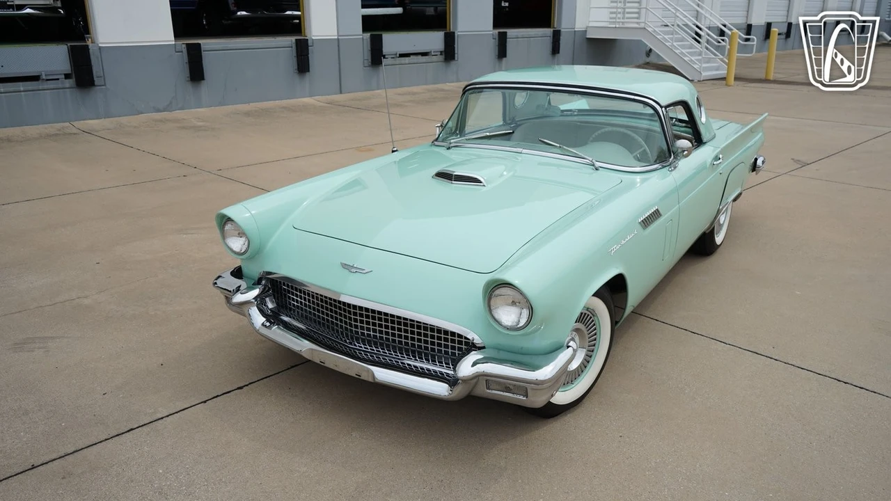 1957 Ford Thunderbird 1st Gen - Image 3 of 12