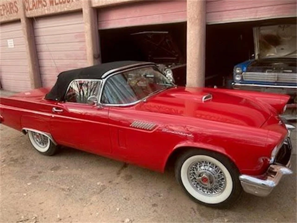 1957 Ford Thunderbird 1st Gen - Image 23 of 26
