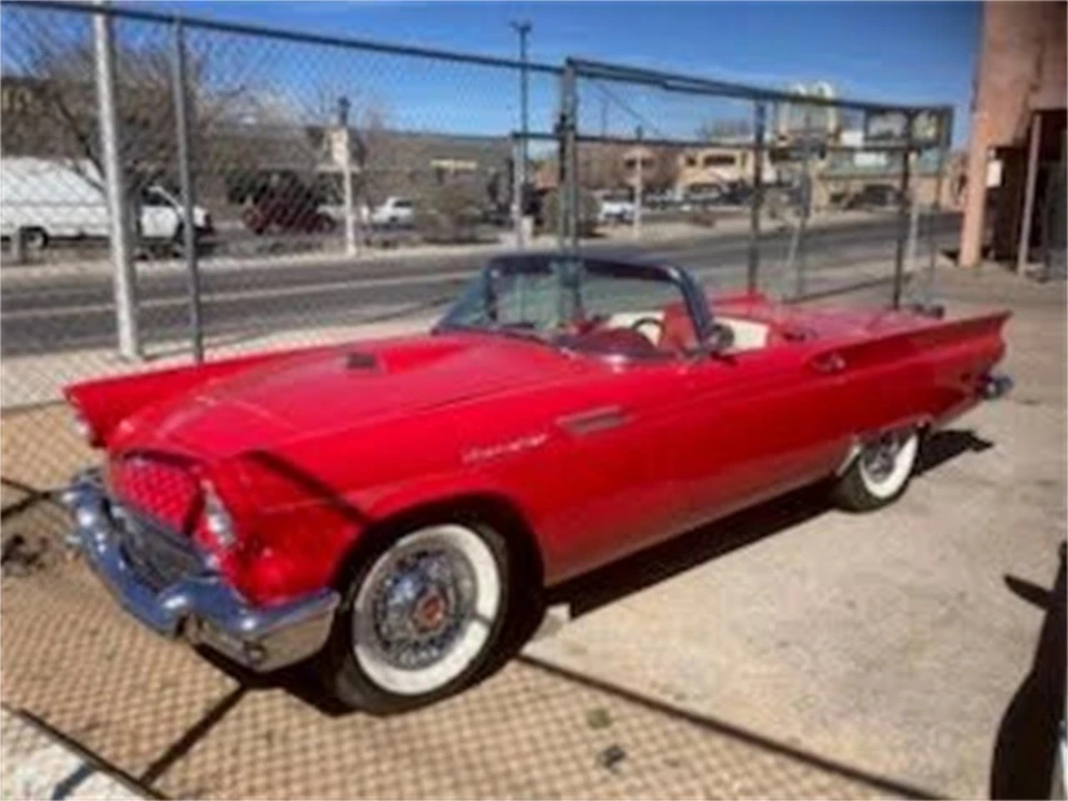 1957 Ford Thunderbird 1st Gen - Image 25 of 26