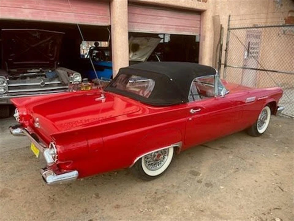1957 Ford Thunderbird 1st Gen - Image 22 of 26