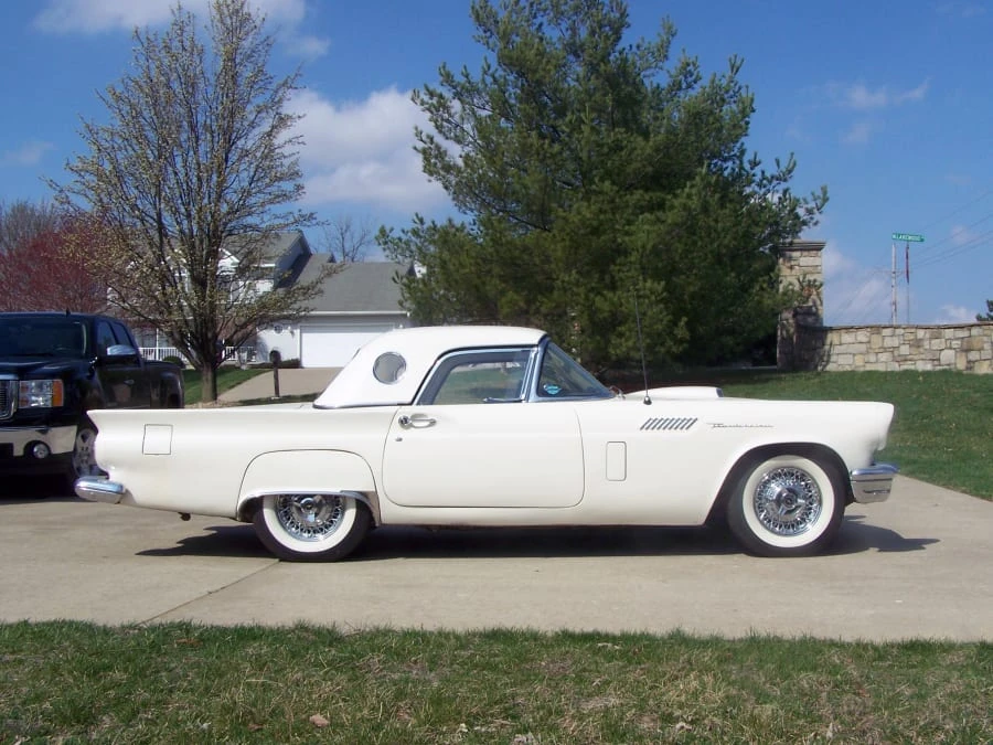 1957 Ford Thunderbird 1st Gen - Image 2 of 8