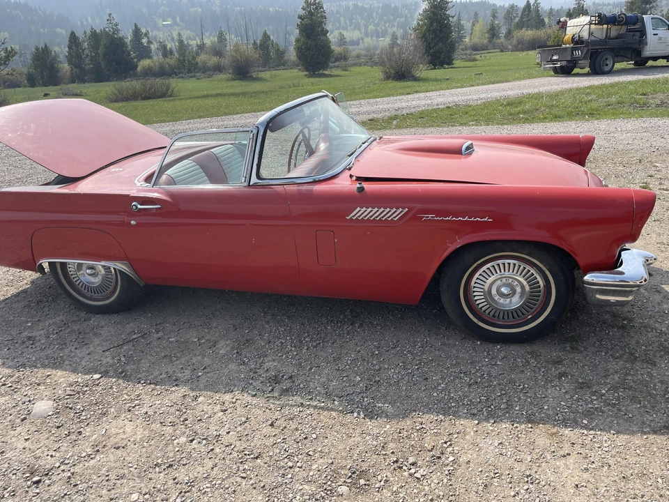 1957 Ford Thunderbird 1st Gen - Image 30 of 31