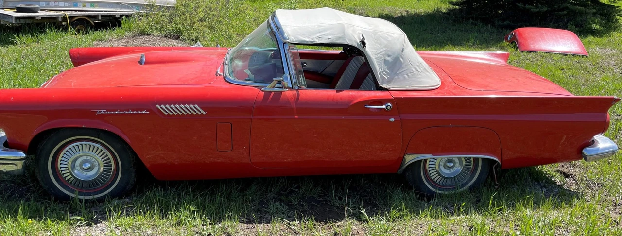 1957 Ford Thunderbird 1st Gen - Image 17 of 31