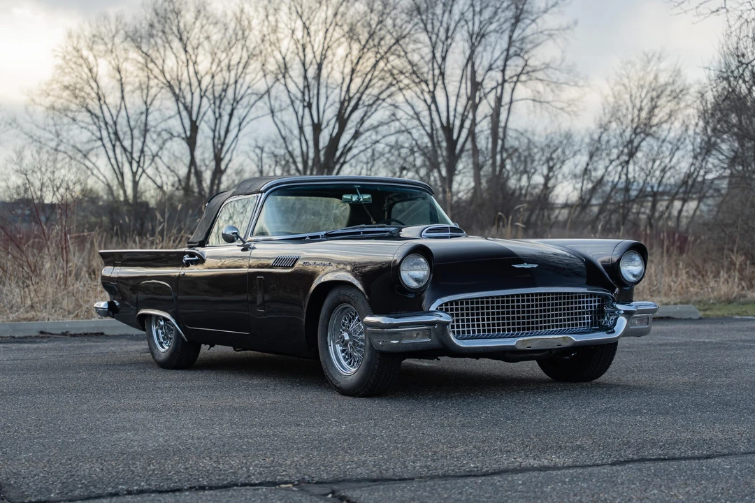 1957 Ford Thunderbird 1st Gen - Image 21 of 31
