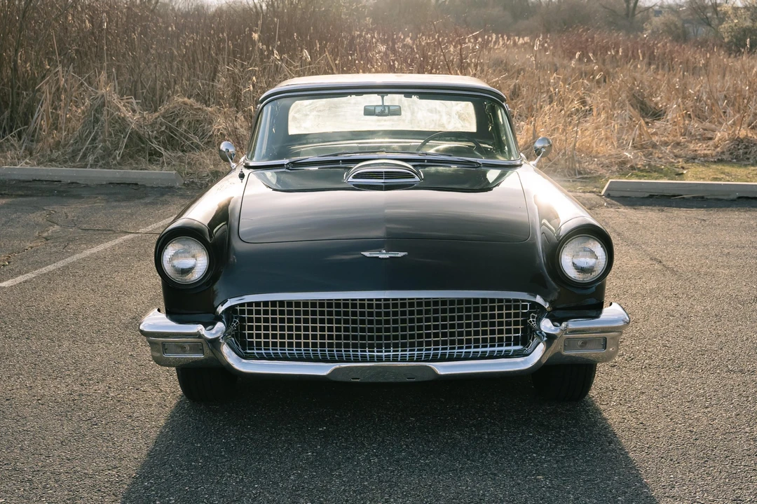 1957 Ford Thunderbird 1st Gen - Image 23 of 31